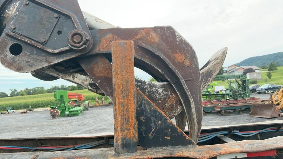 Used 2015 John Deere 335D Knuckleboom
