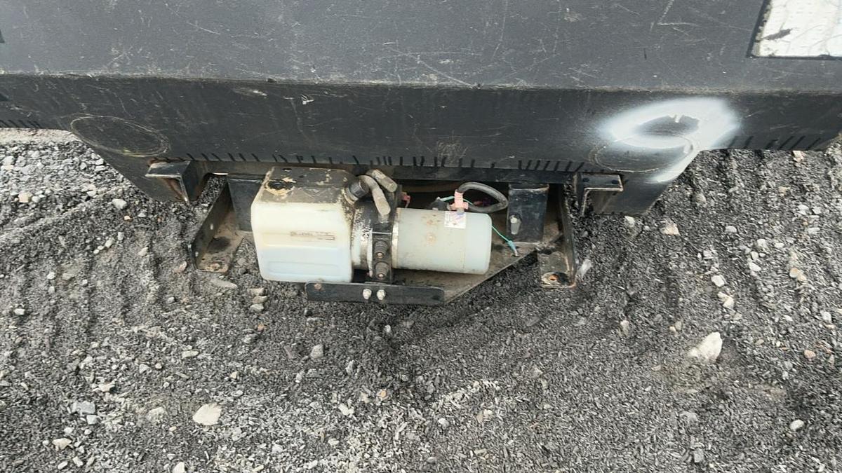 Used Dumper Dogg 5532000 Pickup Bed Insert
