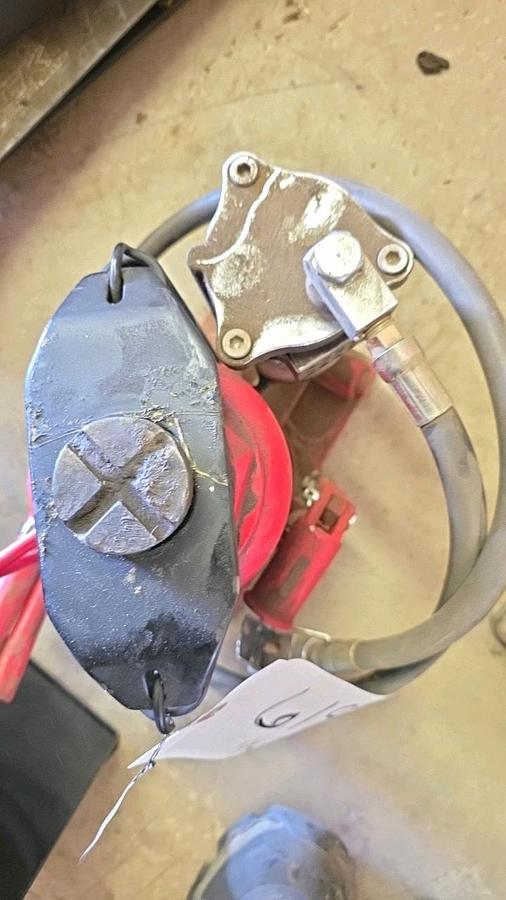 Used Automotive and Hydraulic Jack