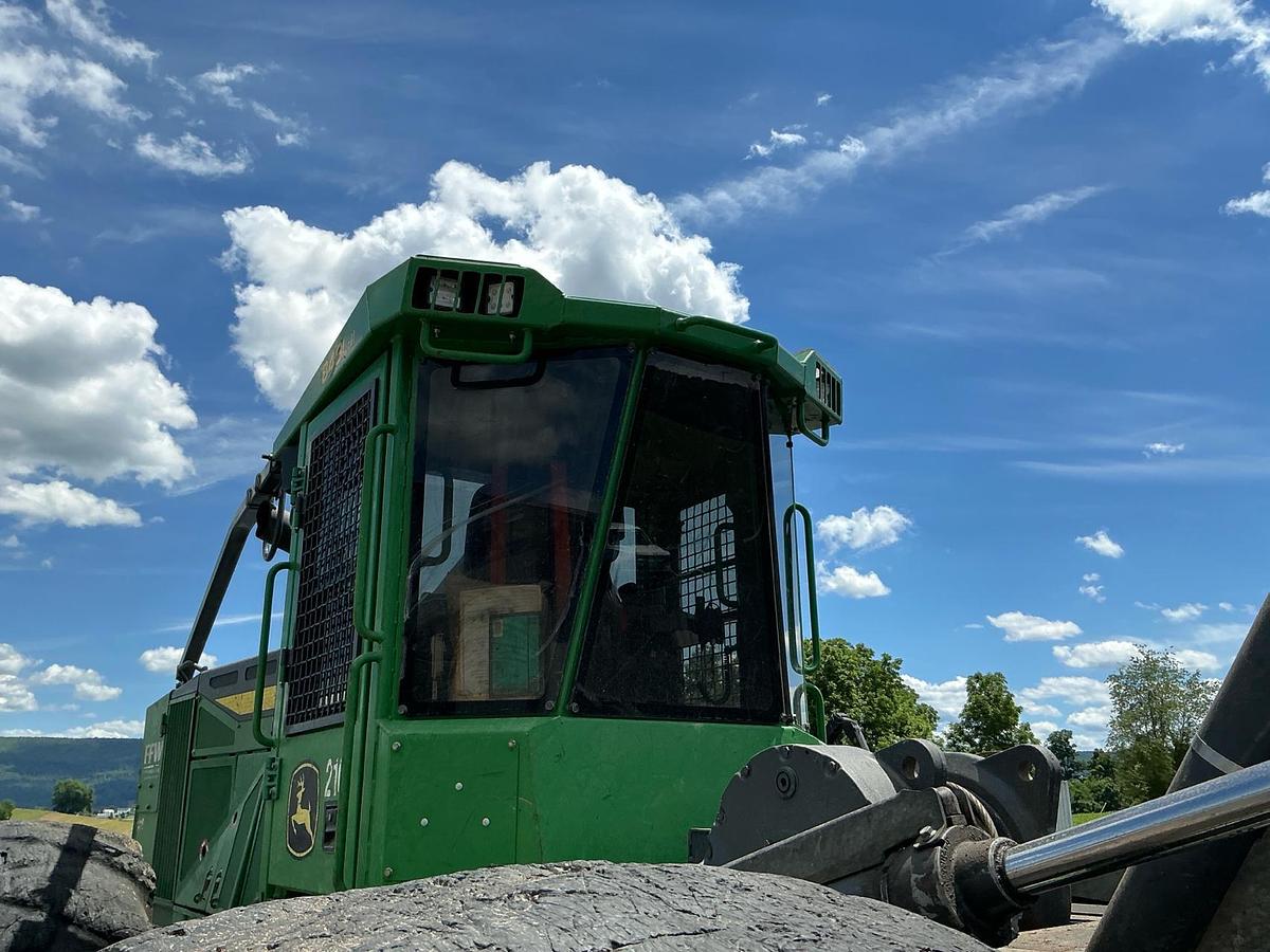 Used 2019 John Deere 848L Grapple Skidder