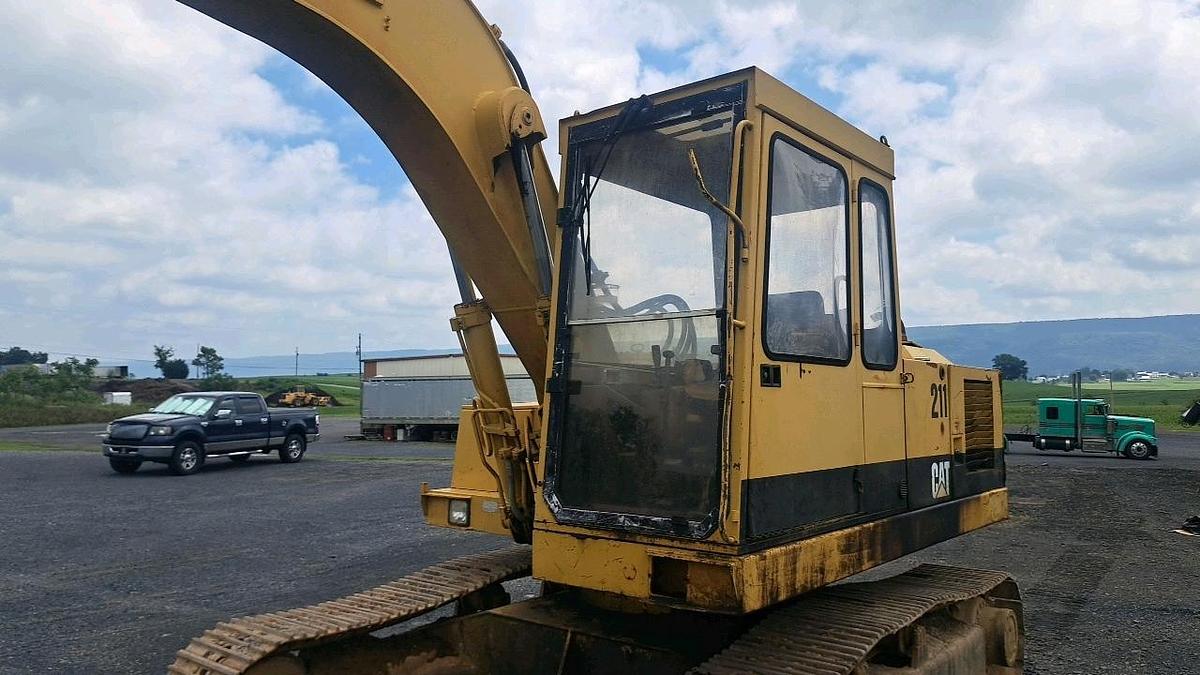 Used 1989 Caterpillar 211 Excavator