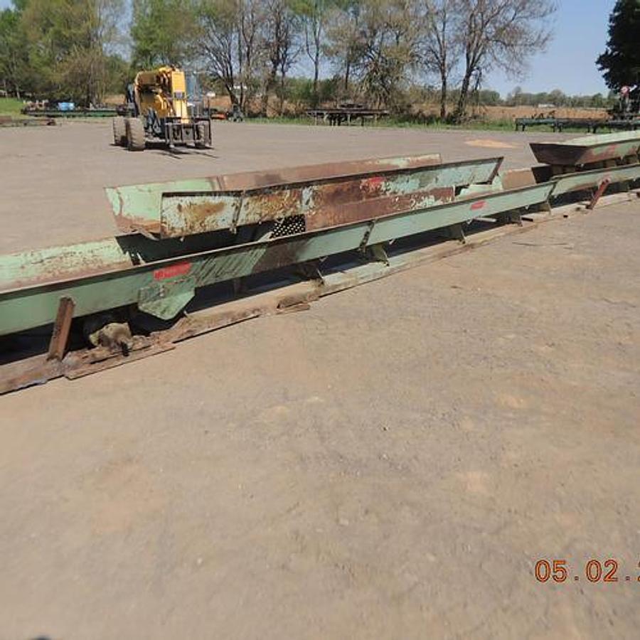 Used Vibrating Conveyor
