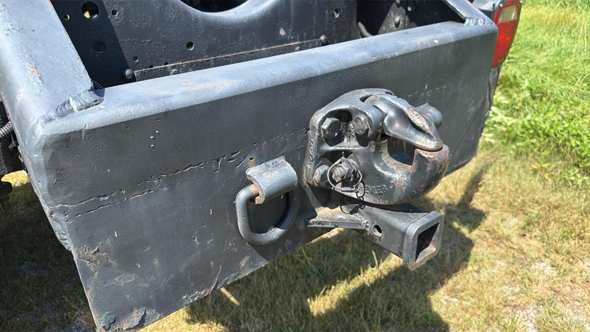Used 2002 GMC T7500 Snub Nose Truck