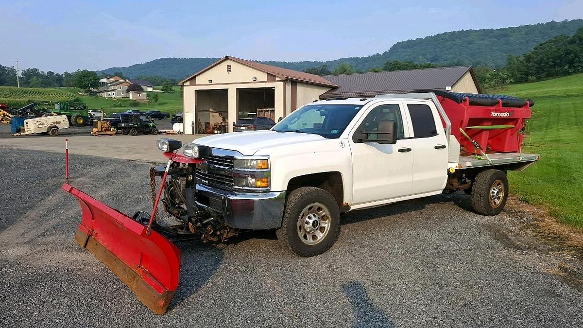 Used 2015 Chevrolet 2500 Flatbed Truck