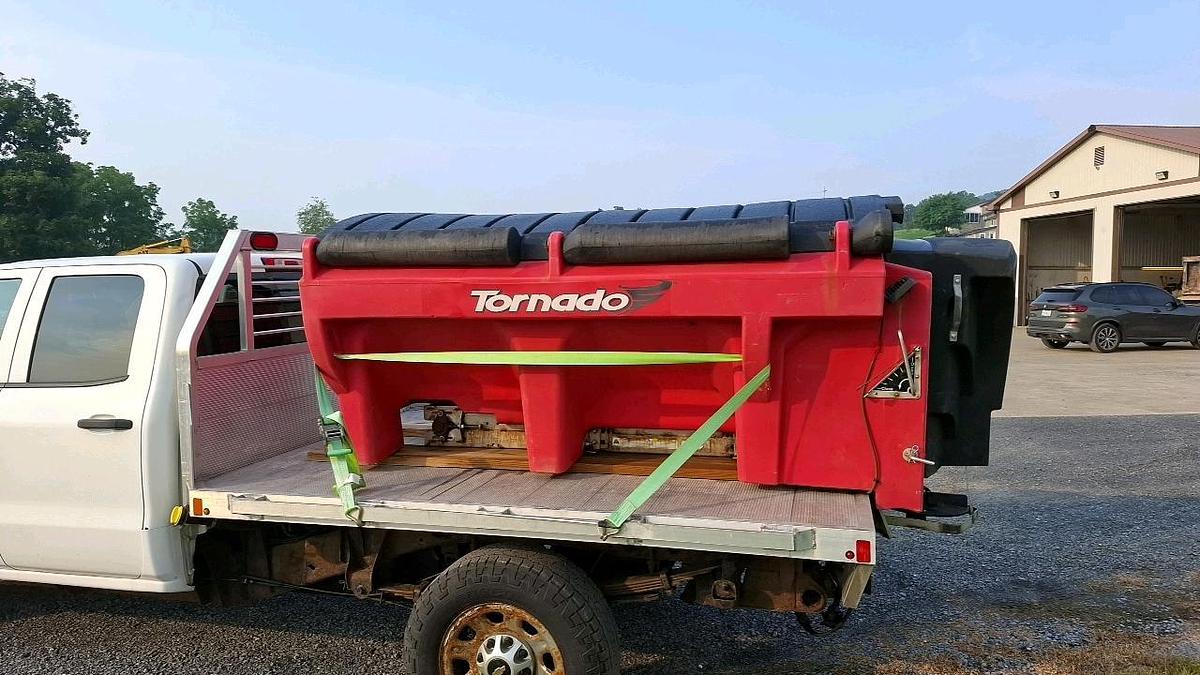 Used 2015 Chevrolet 2500 Flatbed Truck