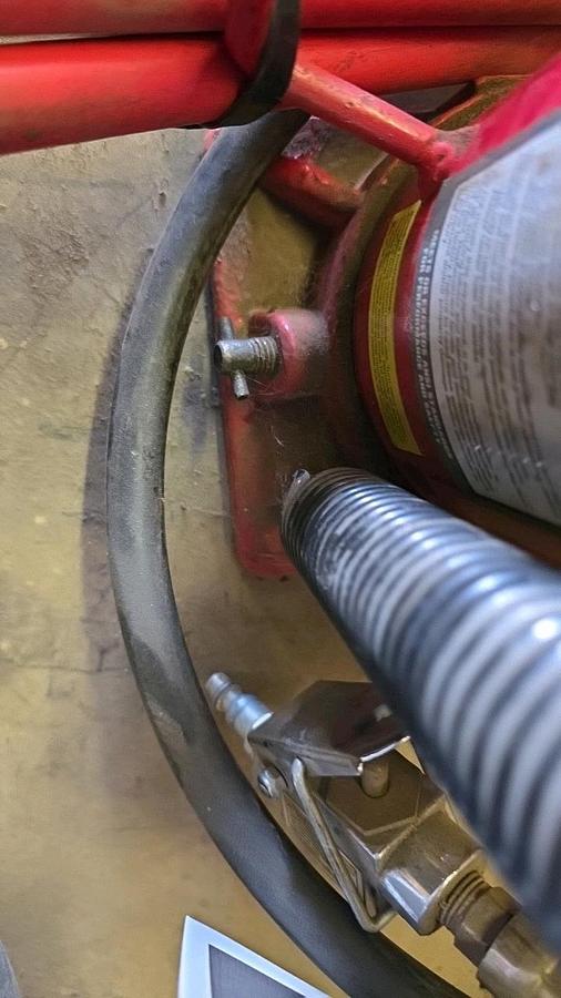 Used Automotive and Hydraulic Jack
