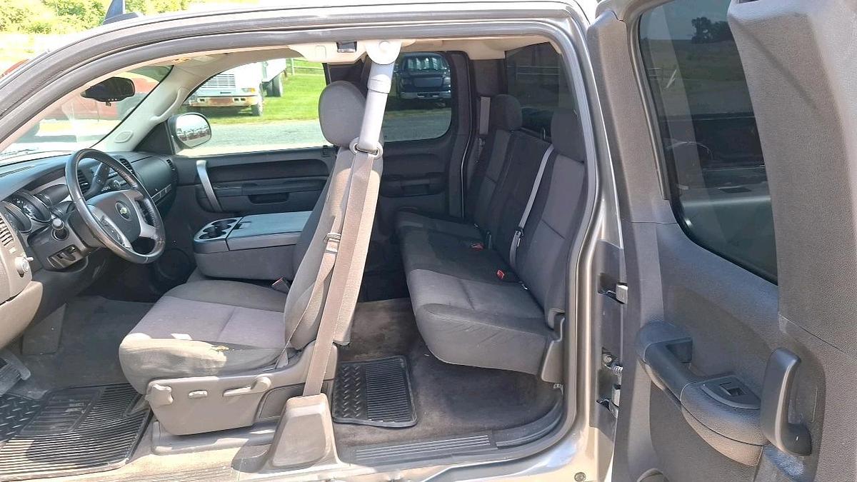 Used 2013 Chevy 1500 Pickup Truck