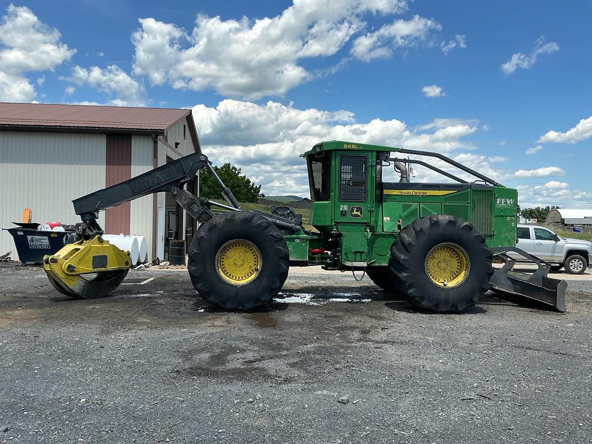 Used 2019 John Deere 848L Grapple Skidder