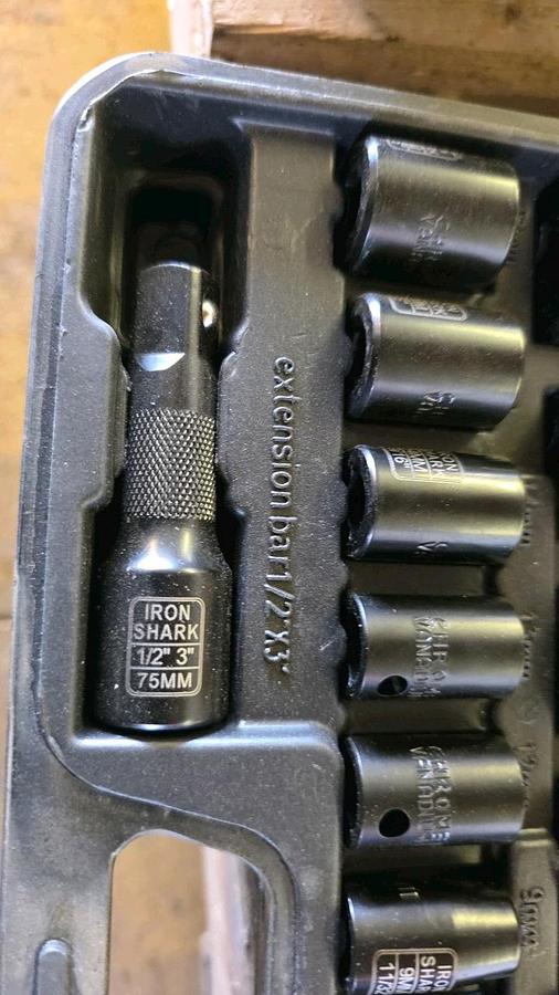 Used Ironshark 38 pc. Duometric Socket