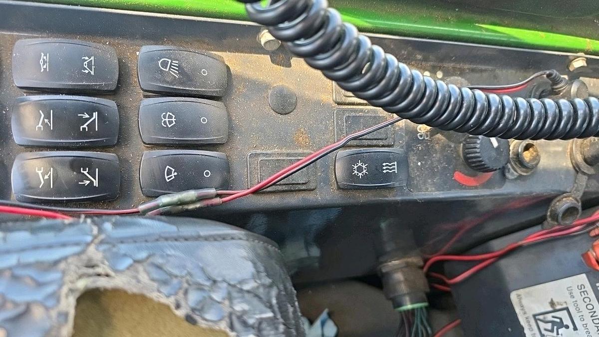 Used 2014 John Deere 437 Knuckleboom Loader