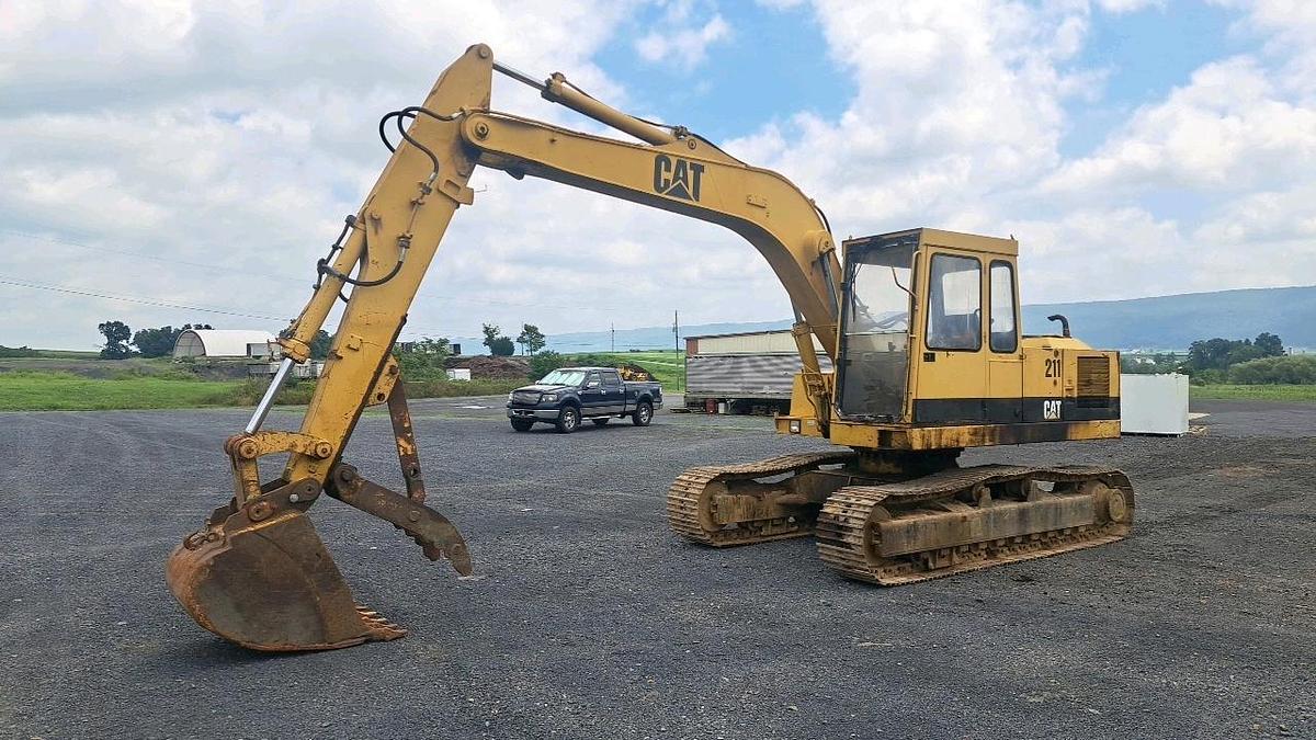 Used 1989 Caterpillar 211 Excavator