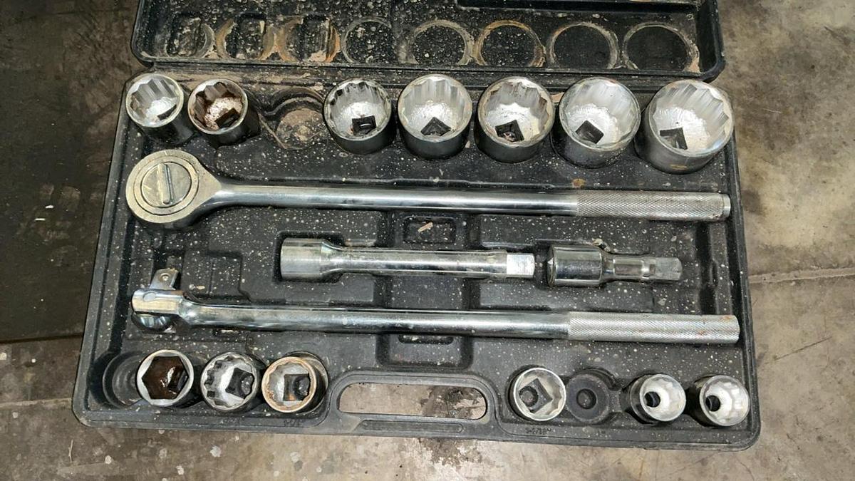 Used Pittsburgh Jumbo Socket Set
