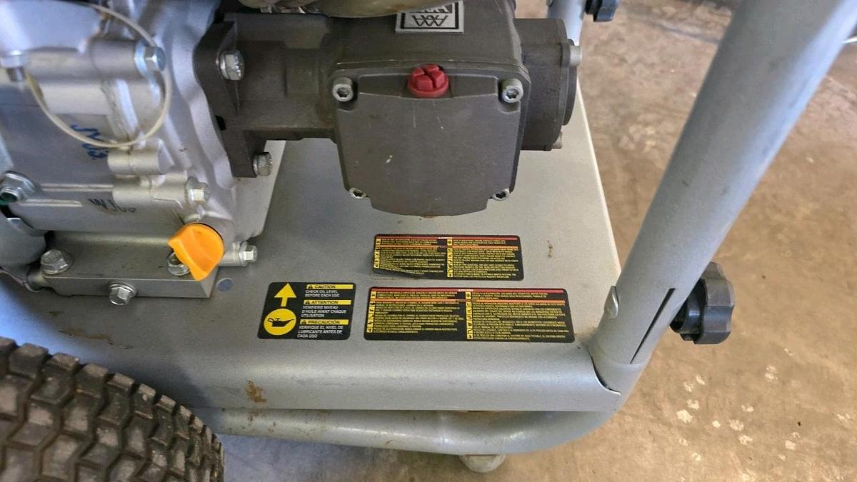 Used Simpson Portable Pressure Washer