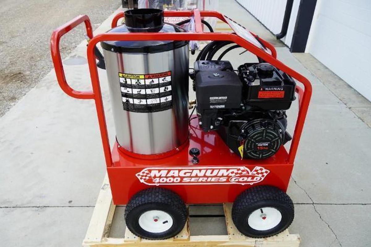 Used Magnum Gold 4000 Series Hot Water Pressure Washer