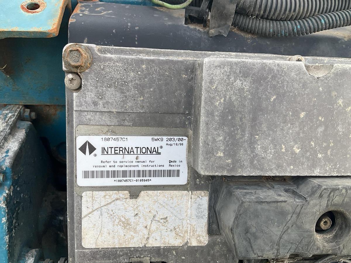Used 1999 International DT466E Power Unit