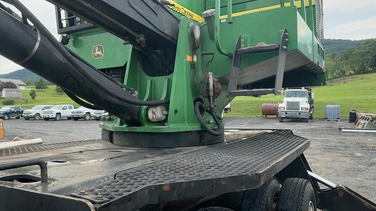 Used 2015 John Deere 335D Knuckleboom