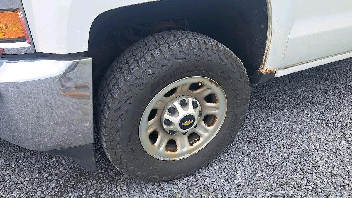 Used 2015 Chevy 2500 Flatbed Truck