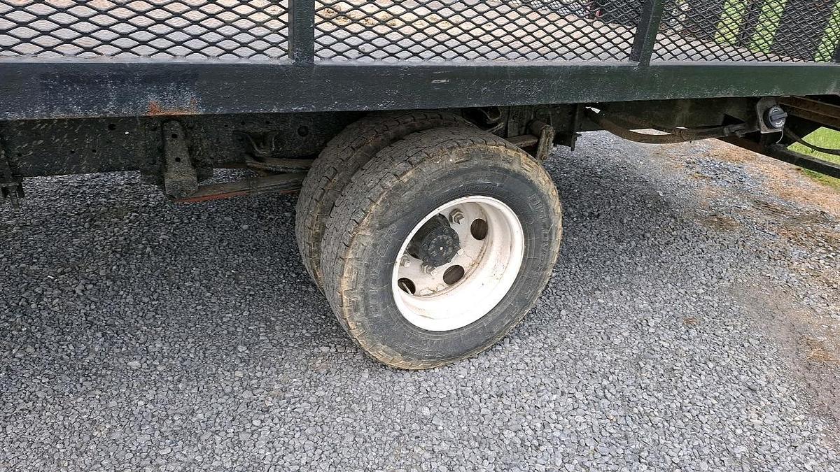 Used 2007 Isuzu Flatbed Truck