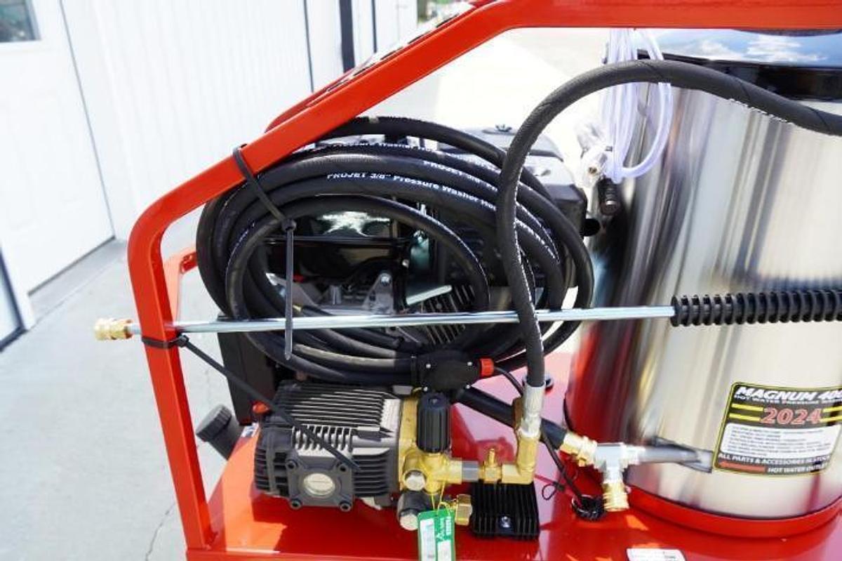 Used Magnum Gold 4000 Series Hot Water Pressure Washer