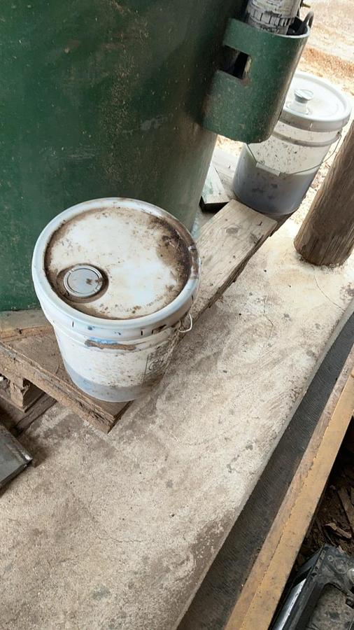 Used Newman G-200 Chipper Knife Grinder