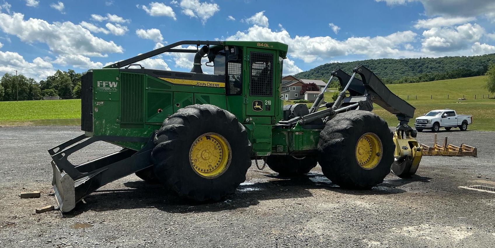 Used 2019 John Deere 848L Grapple Skidder