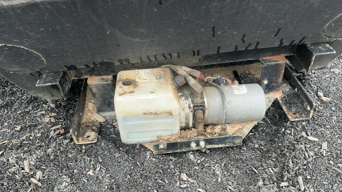 Used Dumper Dogg 5532000 Pickup Bed Insert