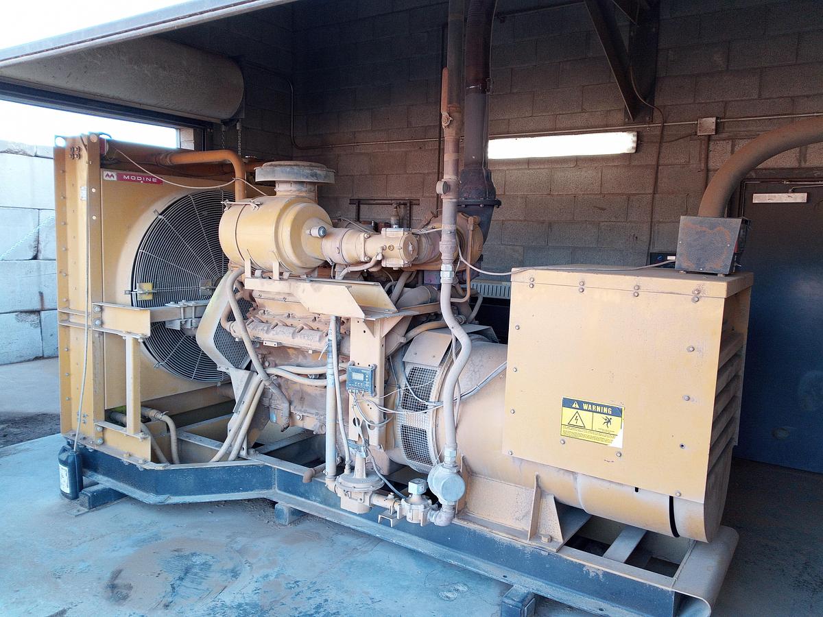 Used 3408 CAT 270 KW Nat Gas Genset