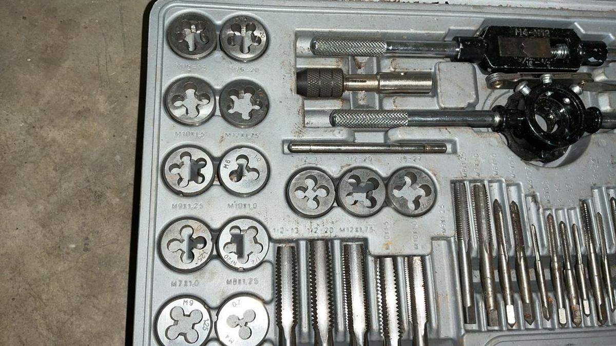 Used Tap & Die Set