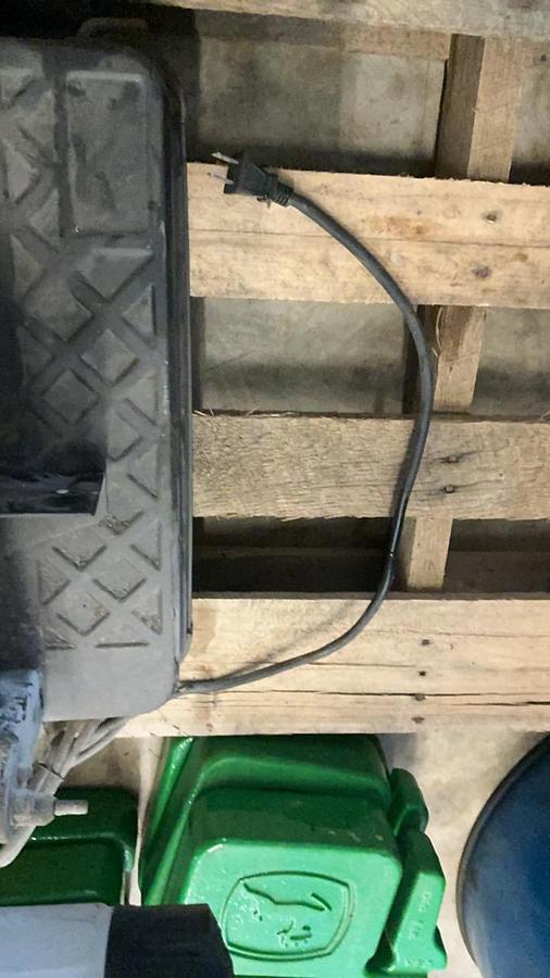 Used Porter Cable Metal Cutting Saw and Blades