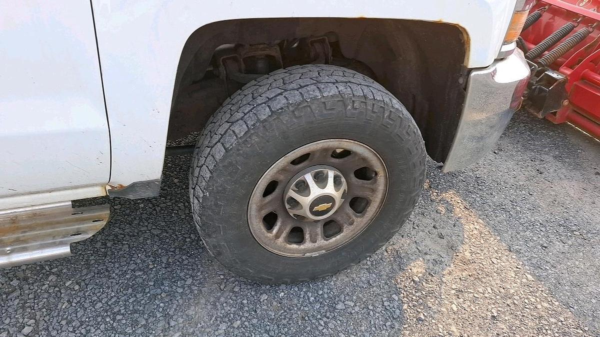 Used 2015 Chevrolet 2500 Flatbed Truck