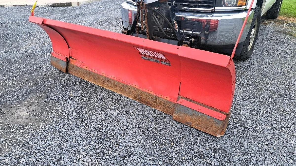 Used 2015 Chevy 2500 Flatbed Truck