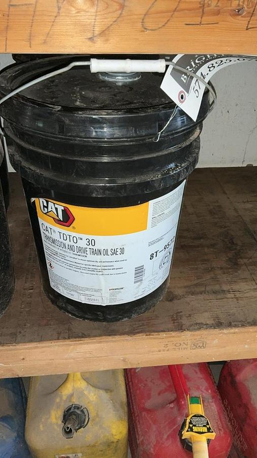 Used CAT TDT0 30 Transmission Oil