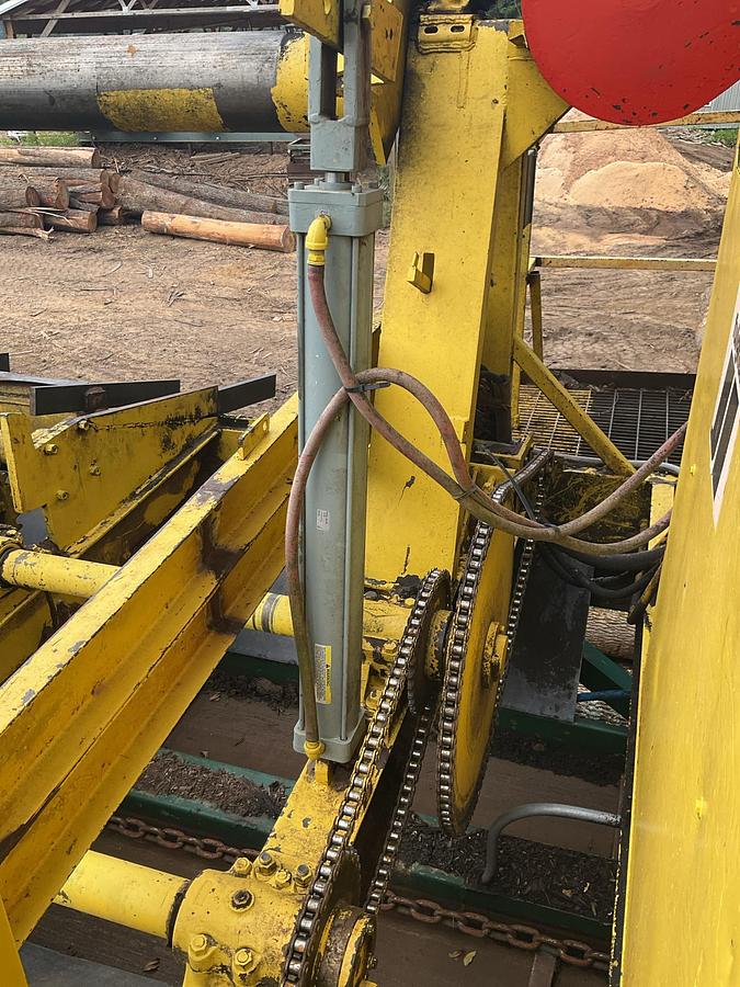 Used Fulgum E-616 Rosserhead Debarker