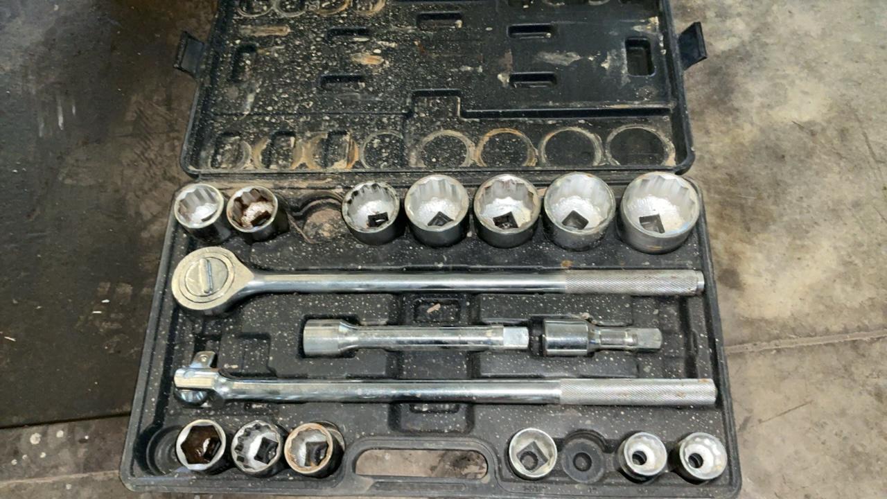 Used Pittsburgh Jumbo Socket Set