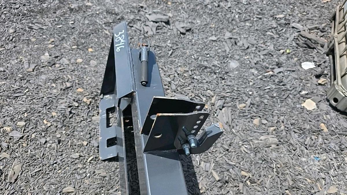 Used Wolverine PT-16-01C Quick Hitch