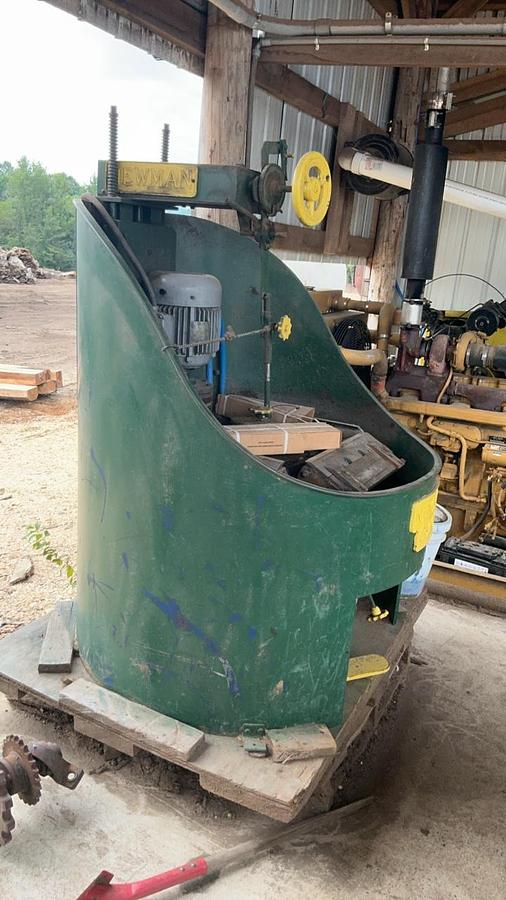 Used Newman G-200 Chipper Knife Grinder