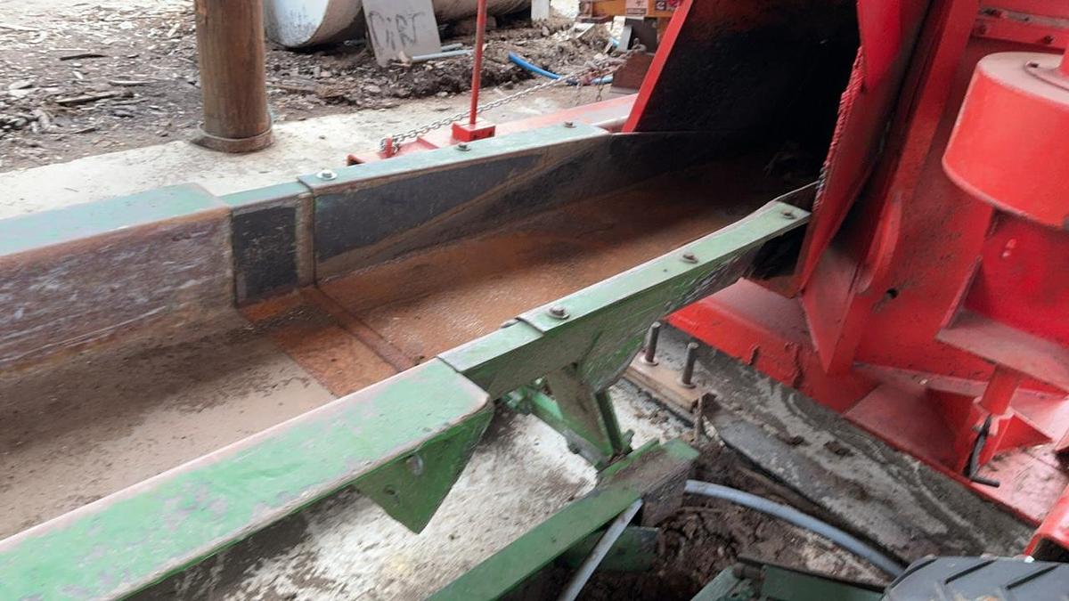 Used Precision Husky 16FT Vibrating Conveyor