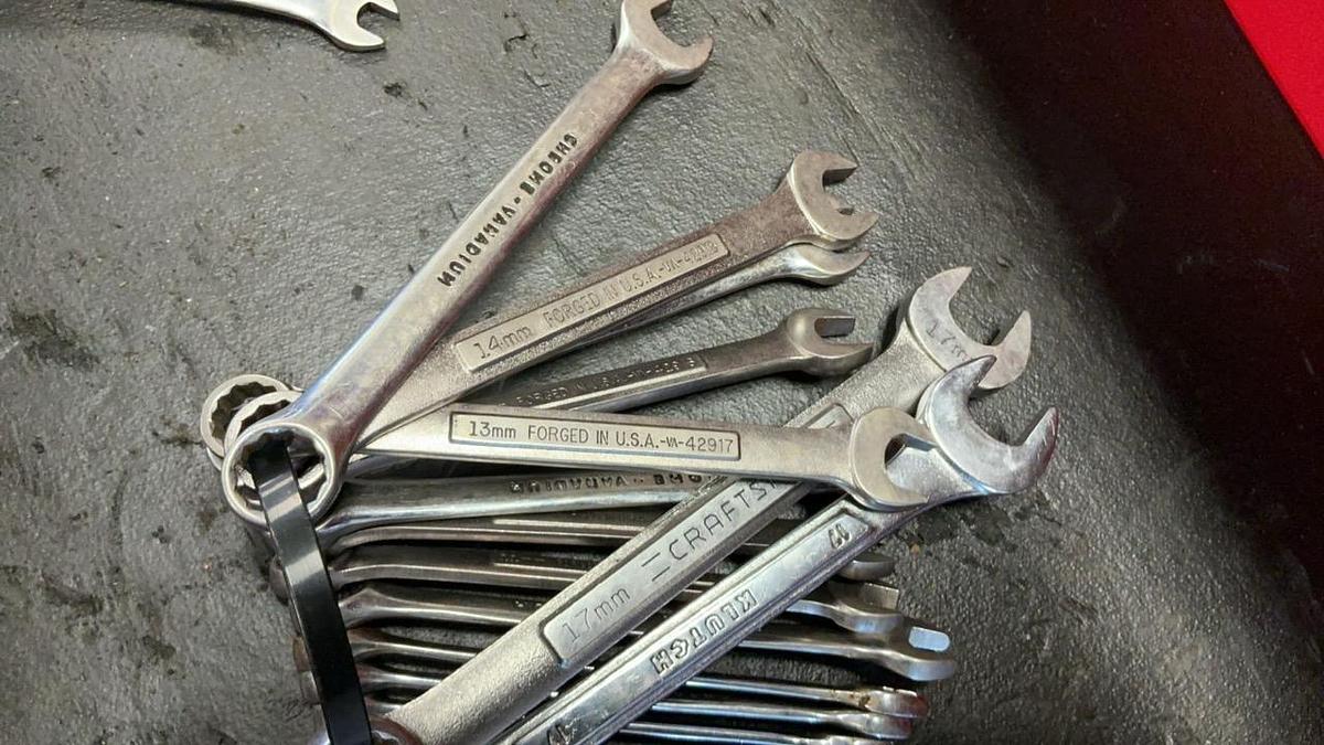 Used U.S. General Tool Box and Contents