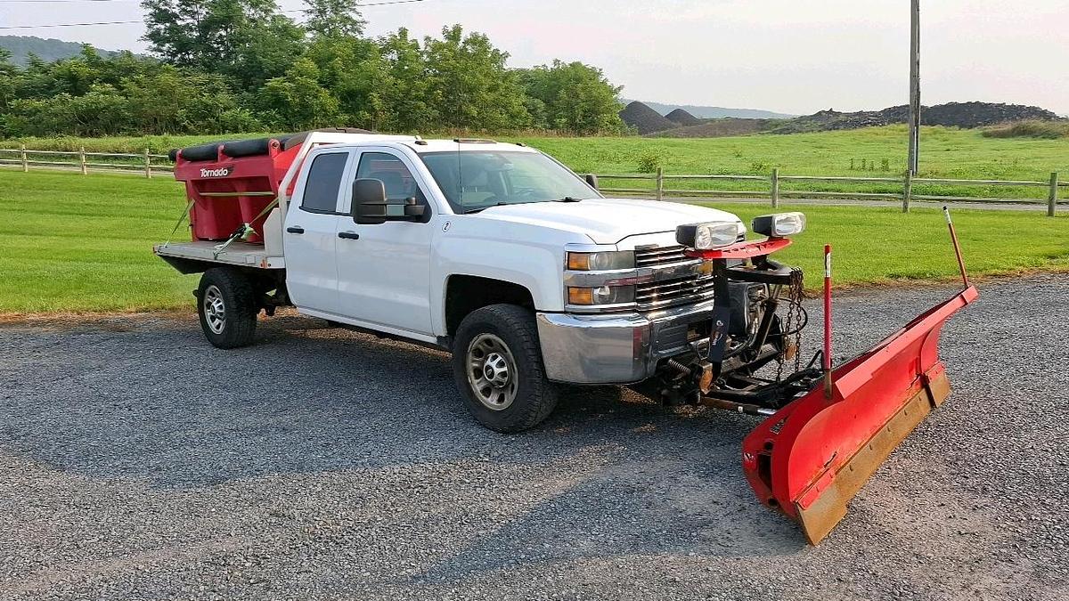 Used 2015 Chevrolet 2500 Flatbed Truck