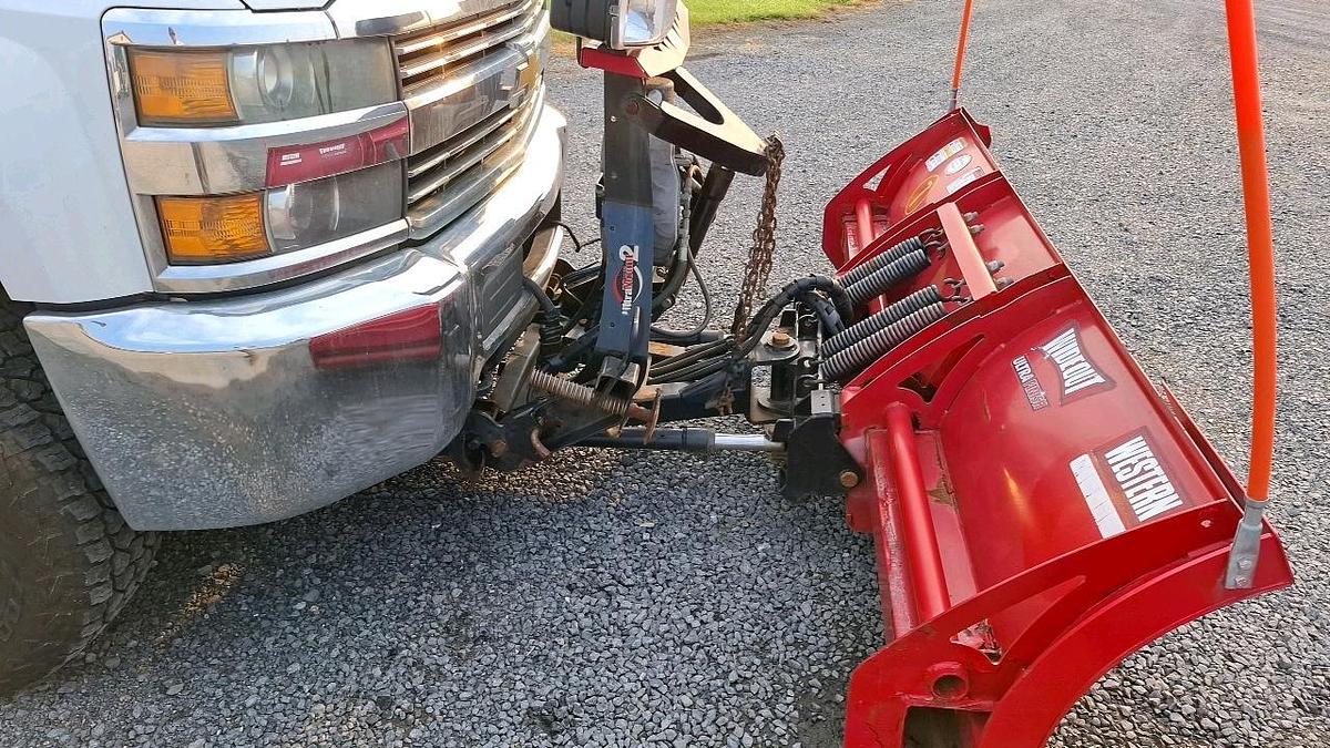 Used 2015 Chevrolet 2500 Flatbed Truck