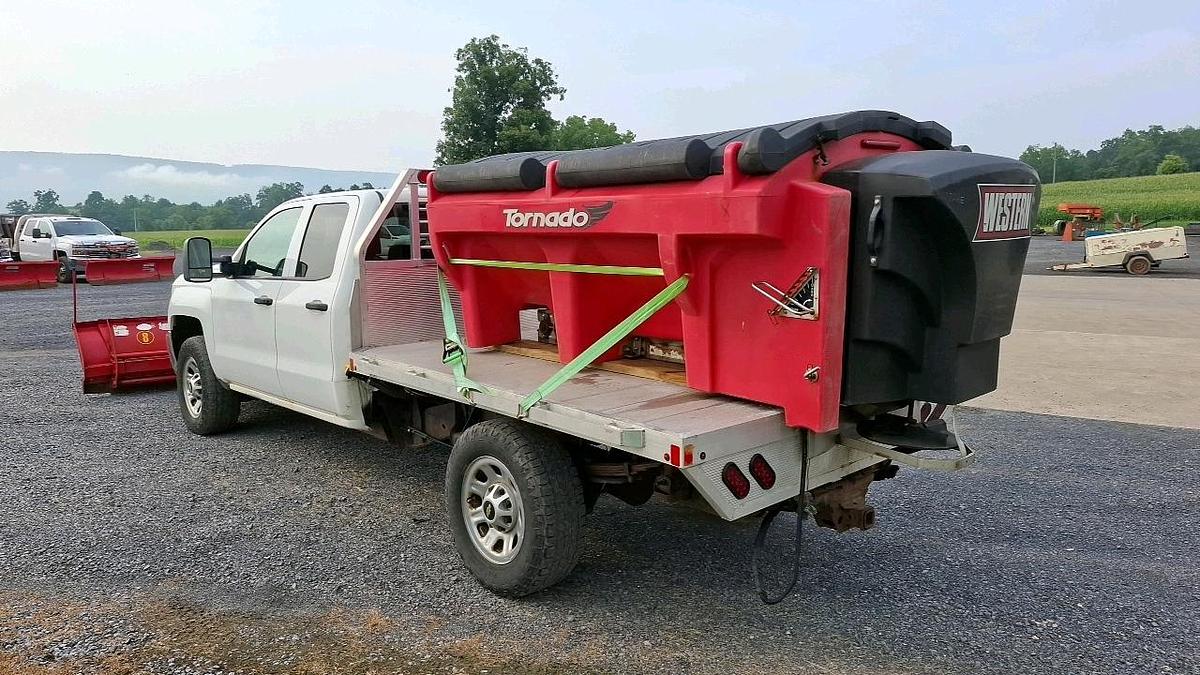 Used 2015 Chevrolet 2500 Flatbed Truck