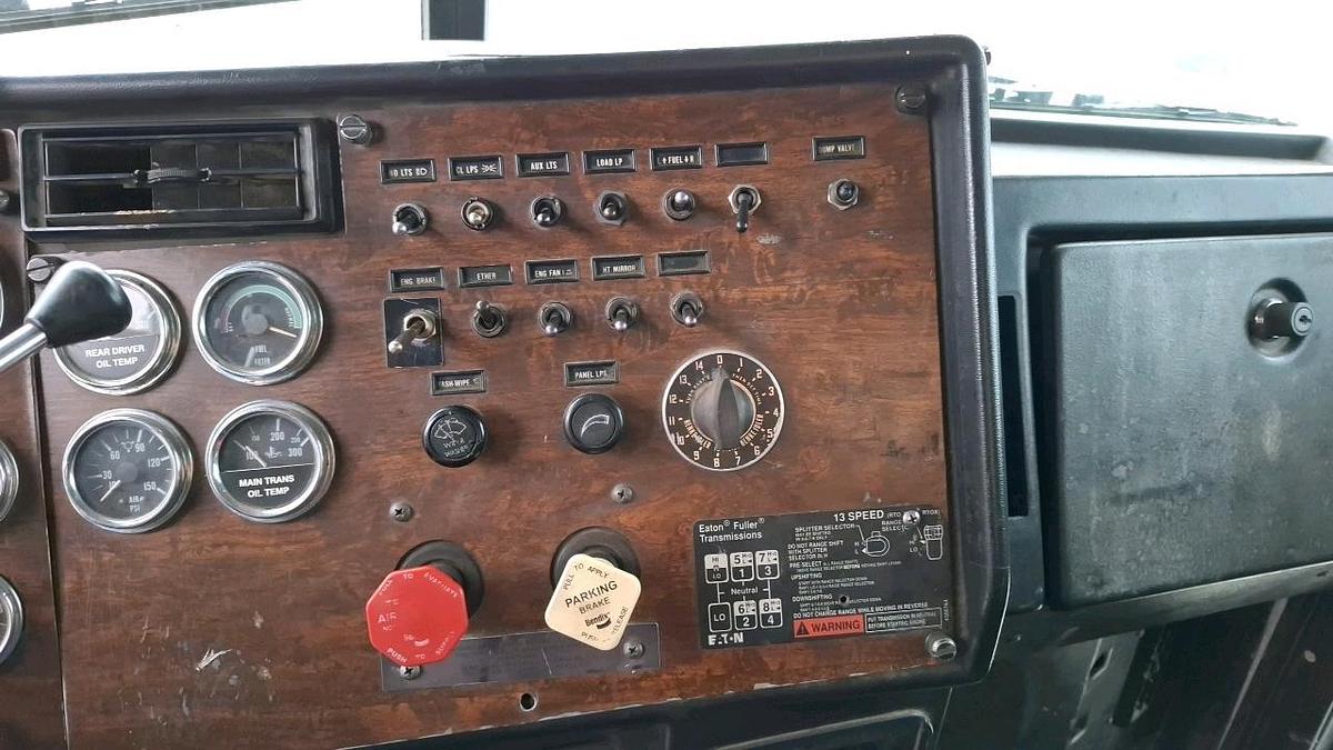 Used 1991 Peterbilt 379 Semi