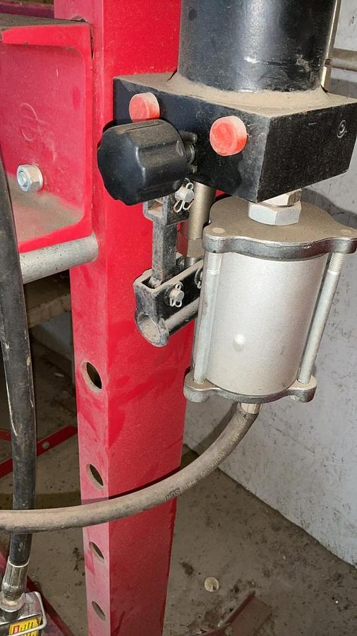 Used 20 Ton Shop Press