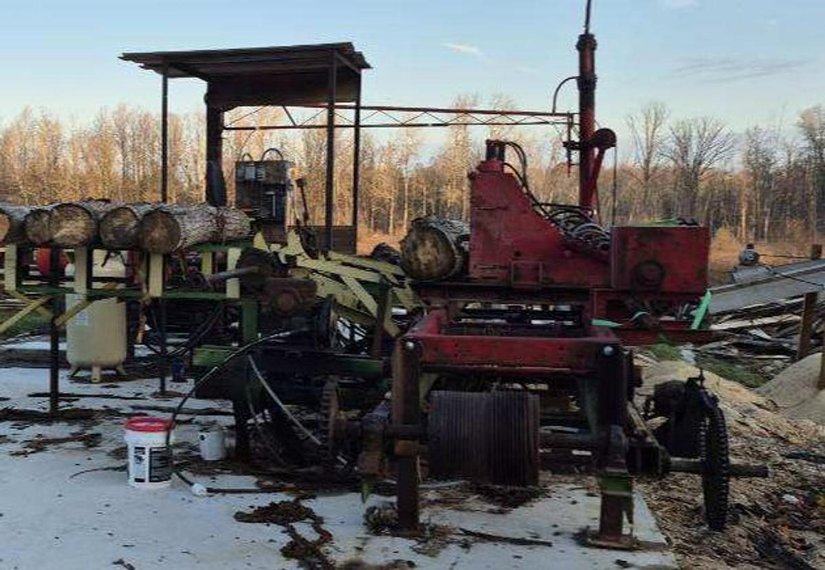 Used Right Hand Circular Sawmill Setup