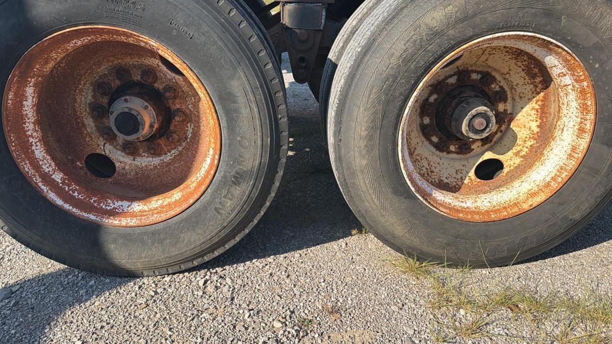 Used 1998 Sun Manufacturing Log Trailer
