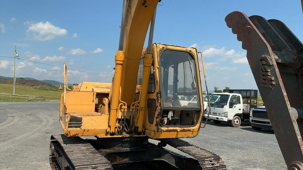 Used 1988 John Deere 490D Excavator