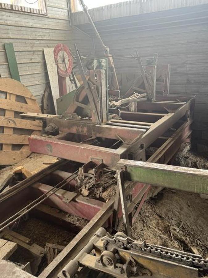 Used #3 Meadows Mill