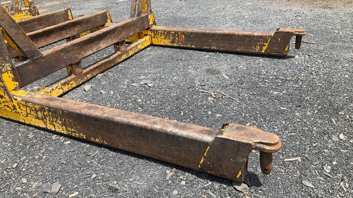 Used CSI 4400 Bucksaw