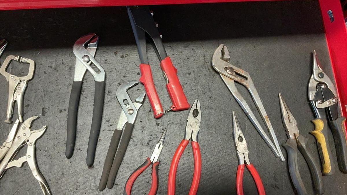 Used U.S. General Tool Box and Contents