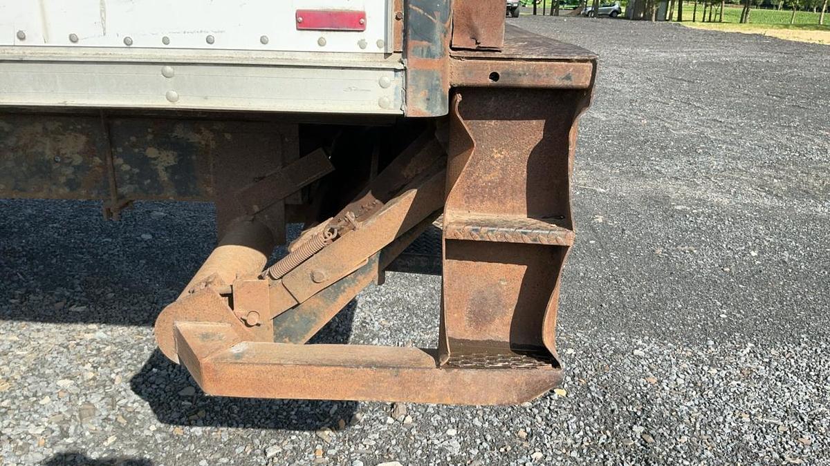 Used 1997 International Navistar 4700 4x2 Box Truck